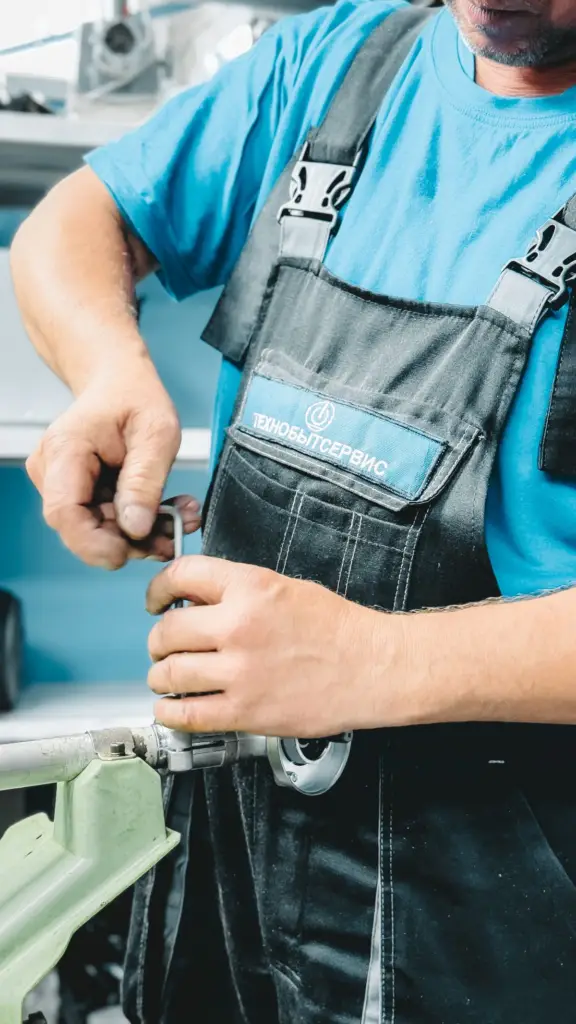 Tuvalet Tıkanıklığı Nasıl Açılır? Evde Yapabilecekleriniz ve Usta Gereken Durumlar